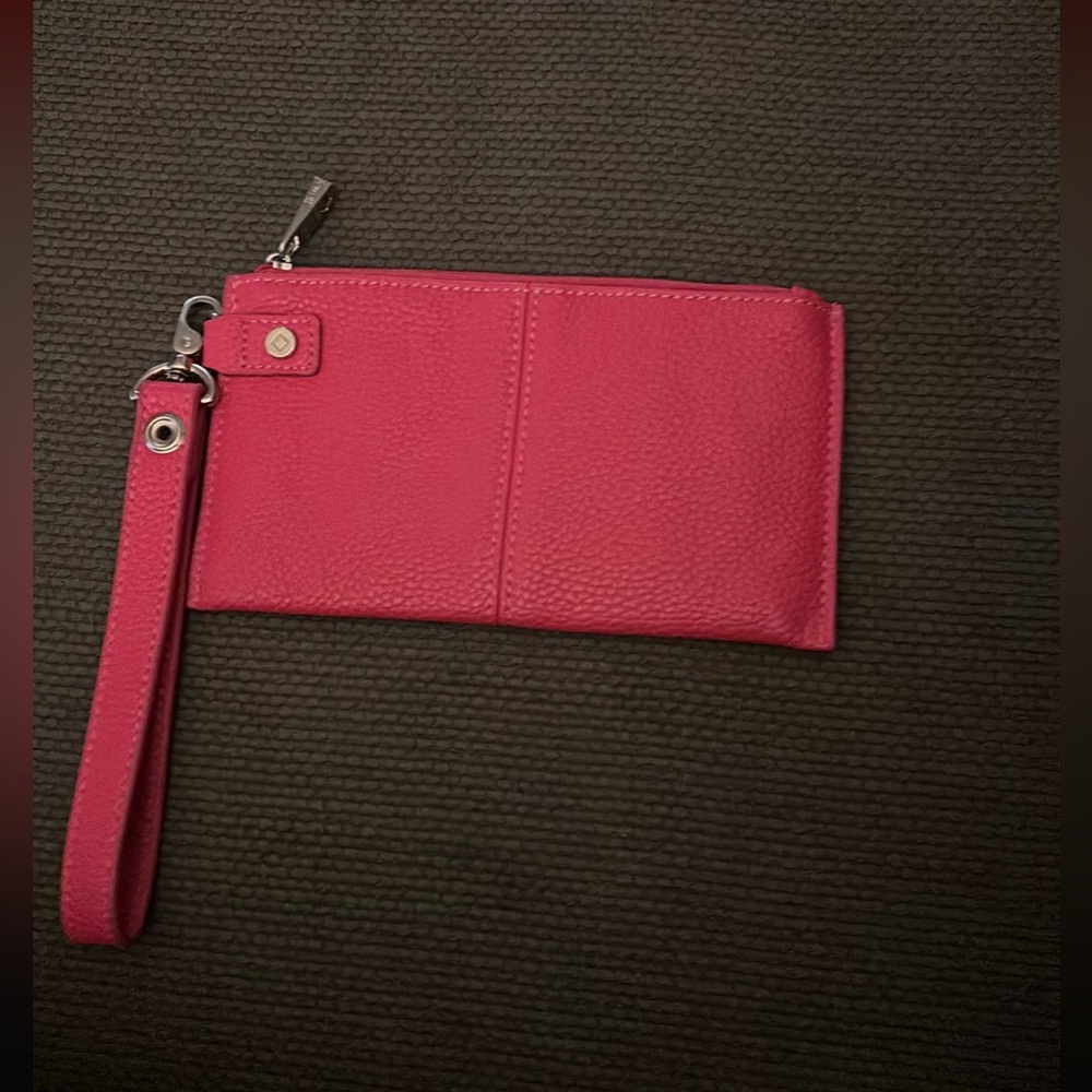 Jewel wristlet bag by Thirty-one NWOT pink